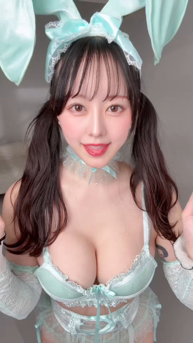 r_bxj-ngmf2uizcz