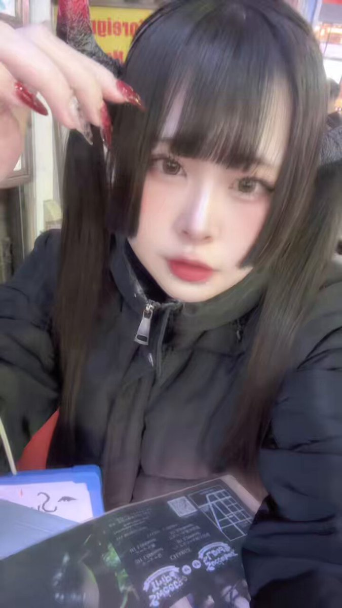c_0lqy8uiejlp6b1