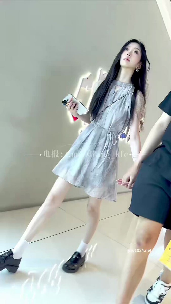 ev66kgJ7TsdFEJat