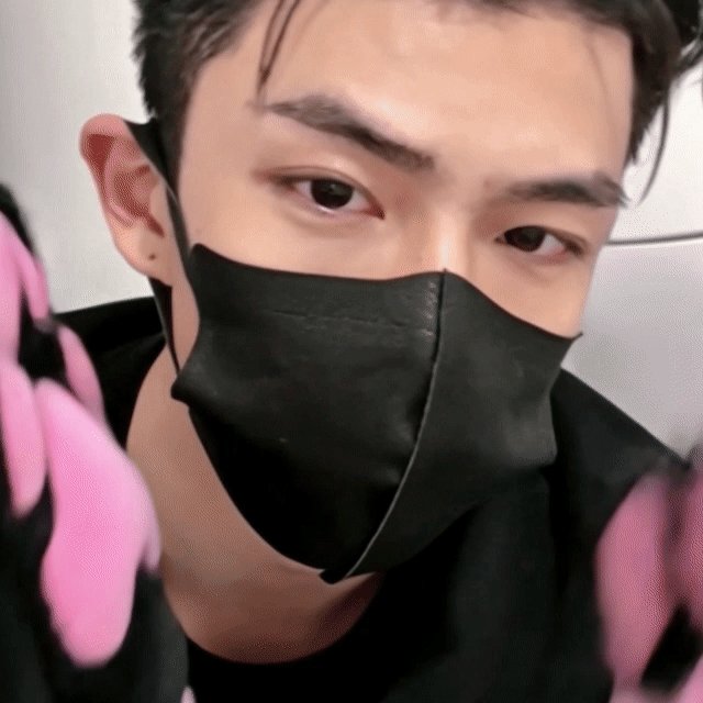 HEkWRRlacAAJbm0